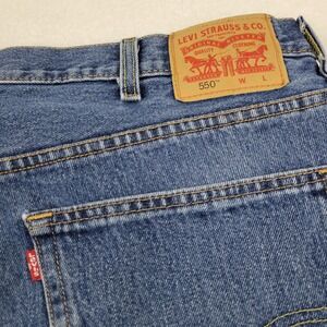 Levis 550 Relaxed Fit Jeans Mens 44 x 30 Measures 43 x 29 Blue 100% Cotton